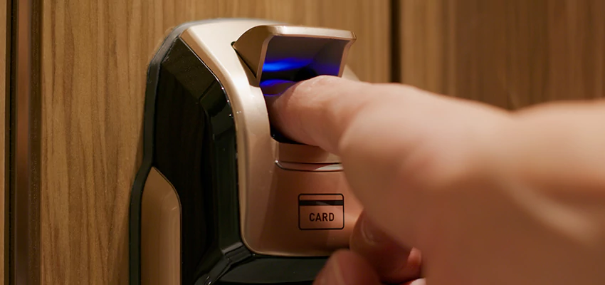 Fingerprint Door Locks Replacement in Lakewood, CA