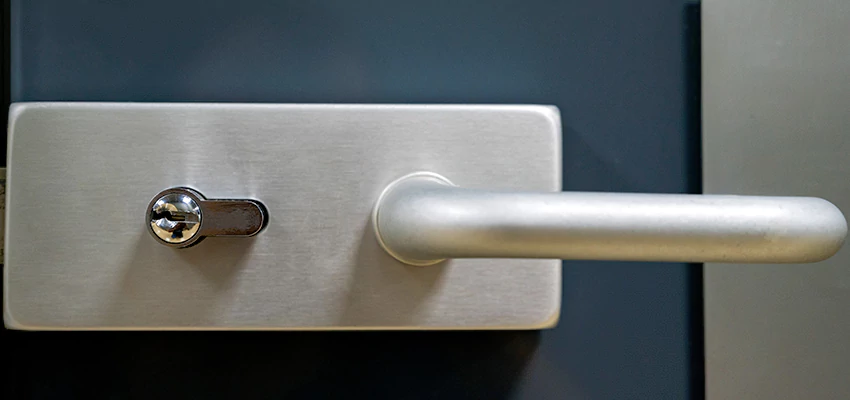 Change Patio Door Locks in Lakewood, California
